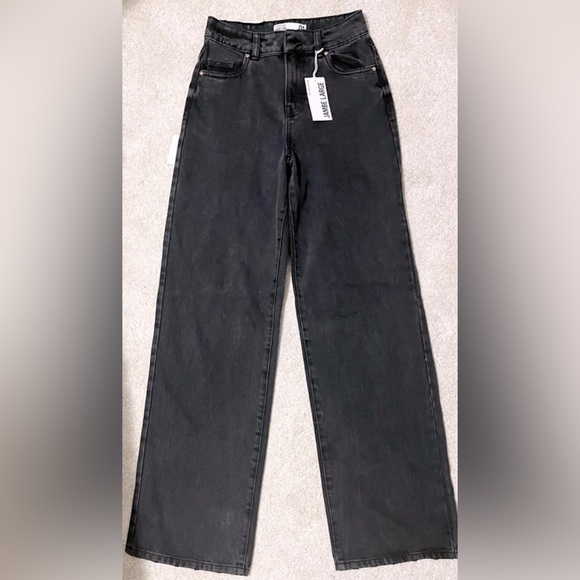 Wide Leg Jeans - Picture 2 of 3